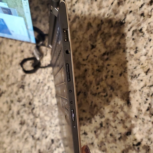 Lenovo Yoga 11.3" Laptop - Picture 9 of 10